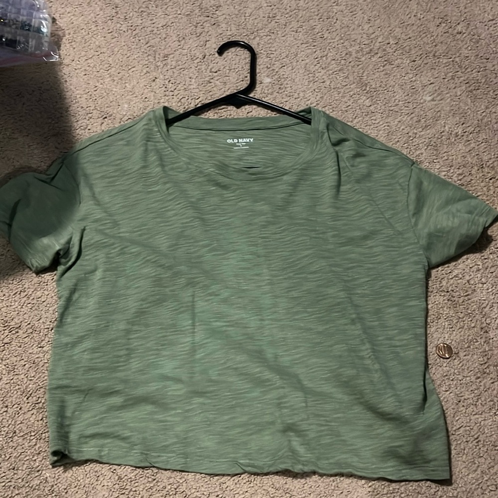 Cropped green old navy tee